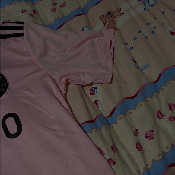 Rep Inter Miami Messi Jersey - Picture 2 of 6